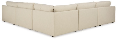 BenchCraft Elyza Sectional Sofa