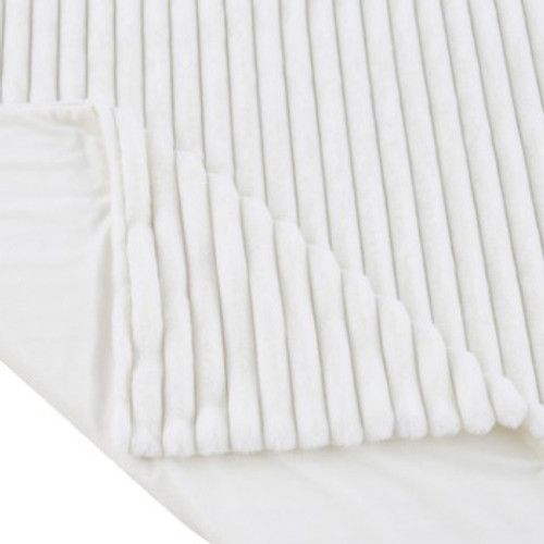 Ashley Alsonwell White Throw (Set of 3)