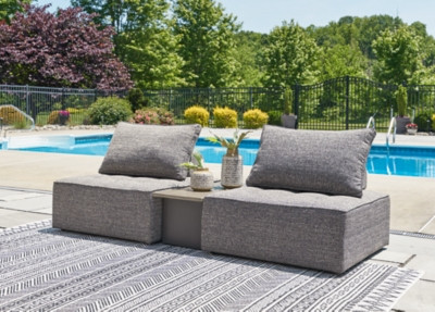 Ashley Bree Zee Brown 3-Piece Outdoor Sectional