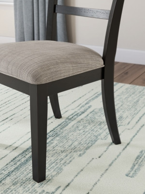 Ashley Chadworth Brown Dining Table and 6 Chairs D824/25/06(6)