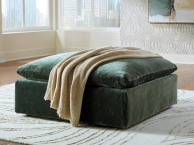 Benchcraft Carriage View Jade Oversized Accent Ottoman