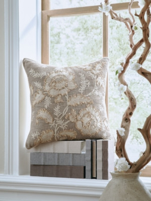 Ashley Viveka Brown Beige Pillow (Set of 4)