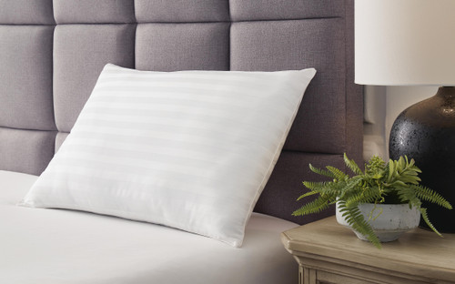 Ashley Zephyr 2.0 White Pillow (Set of 2)(9/Case) (Set of 9)