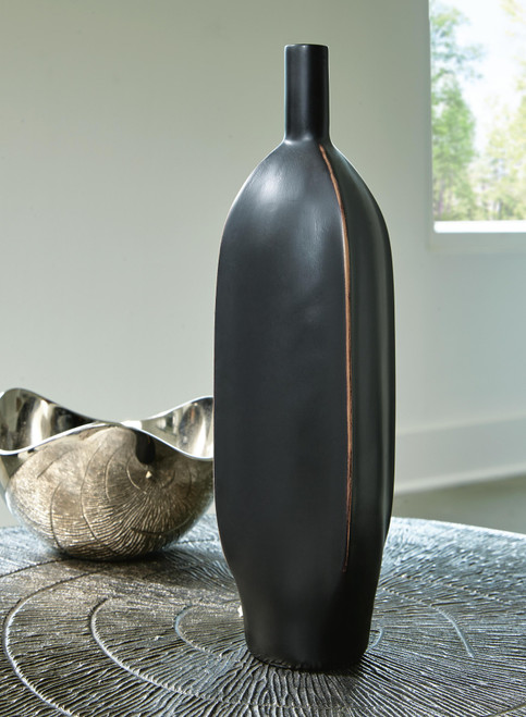 Ashley Rhaveney Black Vase (Set of 3) A2000551