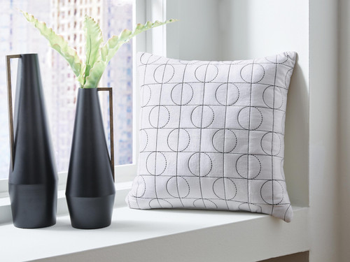 Ashley Kydner White Black Pillow (Set of 4)