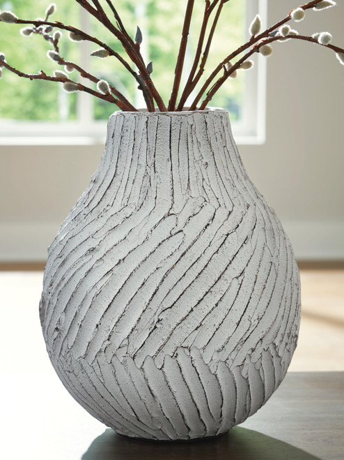 Ashley Shelvie Distressed White Vase A2000849