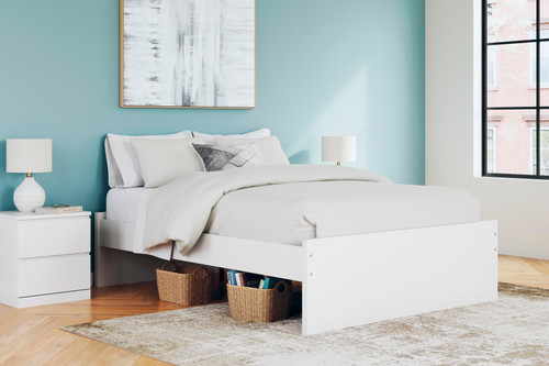 Ashley Onita White Queen Platform Bed