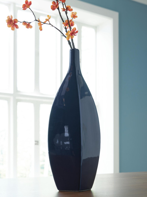 Ashley Abtinson Navy Vase A2900033