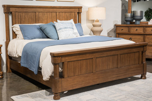 Ashley Chadworth Brown King/California King Poster Footboard