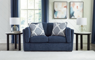 Benchcraft Evansley Navy Loveseat