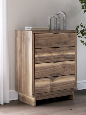 Ashley Zadilyn Brown Chest of Drawers