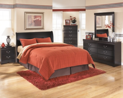 Huey Vineyard Black Queen Sleigh Headboard Bed with Mirrored Dresser, Chest and Nightstand