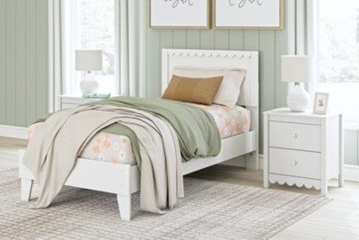Ashley Hallityn White Twin Panel Platform Bed