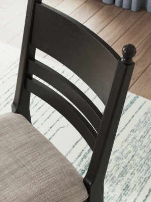 Ashley Chadworth Brown Counter Height Dining Table and 4 Barstools D824/13/724(4)