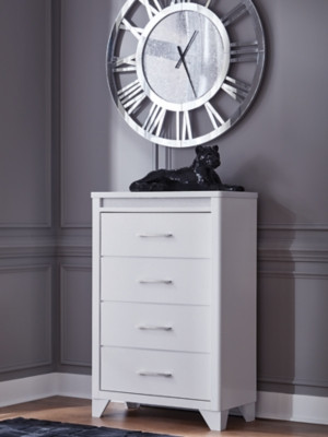 Ashley Frostlyn White Chest of Drawers
