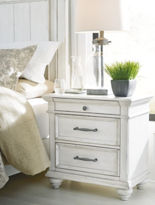 Benchcraft Kanwyn Whitewash Nightstand