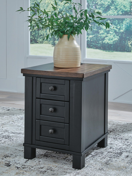 Ashley Wildenauer Brown Black Chairside End Table