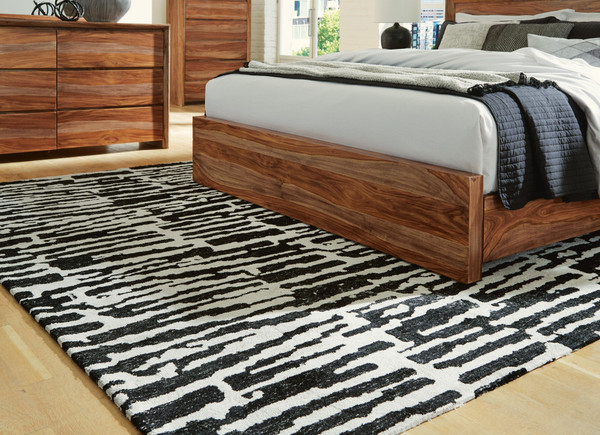Ashley Bramshaw Black Ivory 8' x 10' Rug