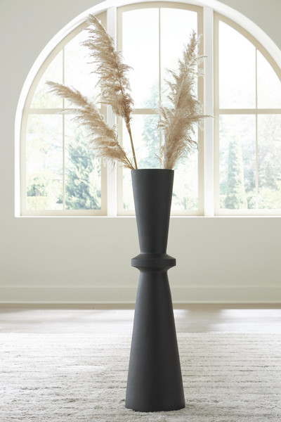 Ashley Collisten Black Vase A2000664