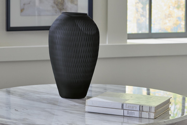 Ashley Etney Slate Vase A2000510