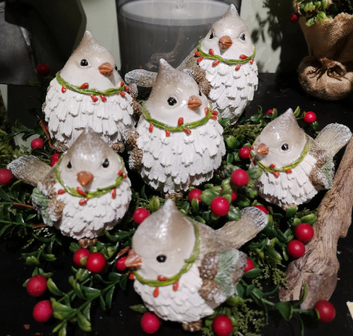 Bird, Christmas Robin With Wreath 5 Inch Bird, Christmas Robin With Wreath 5 Inch