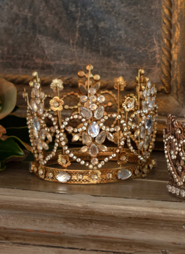 *NEW* Crown, King's Crown Hearts Tall