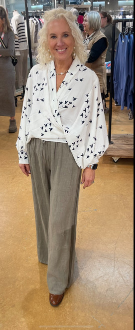 Shirt, Wrap Ivory WIth Birds ONE SIZE