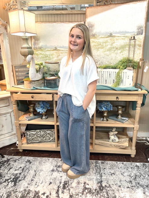 Shirt, Ivory Silky Short Sleeve SMALL