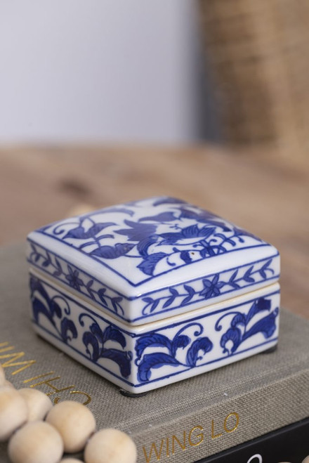 Trinket Box, Chinoiserie WIth Lid Square