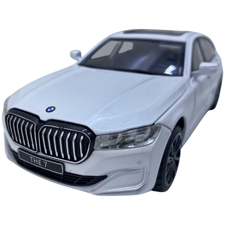 Macheta replica BMW seria 7 alb deschide 4 usi, portbagaj si capota, lumini si sunete - Imagine 2