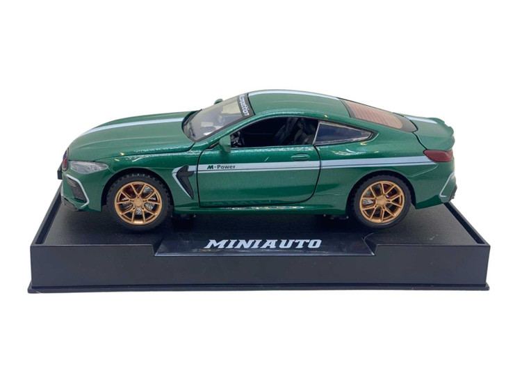 Macheta metal BMW M8 replica 1:32 verde cu sunete si lumini deschide usi, capota si portbagaj - Imagine 2