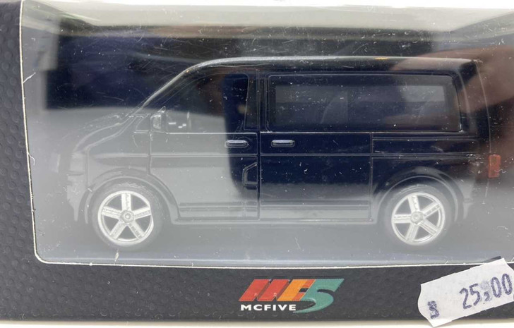 Macheta metal VW T5 negru 1:43 - Imagine 1