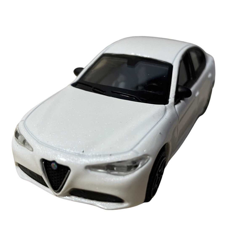 Macheta Alfa Romeo Giulia 2016 Alba 1/43 - Imagine 2