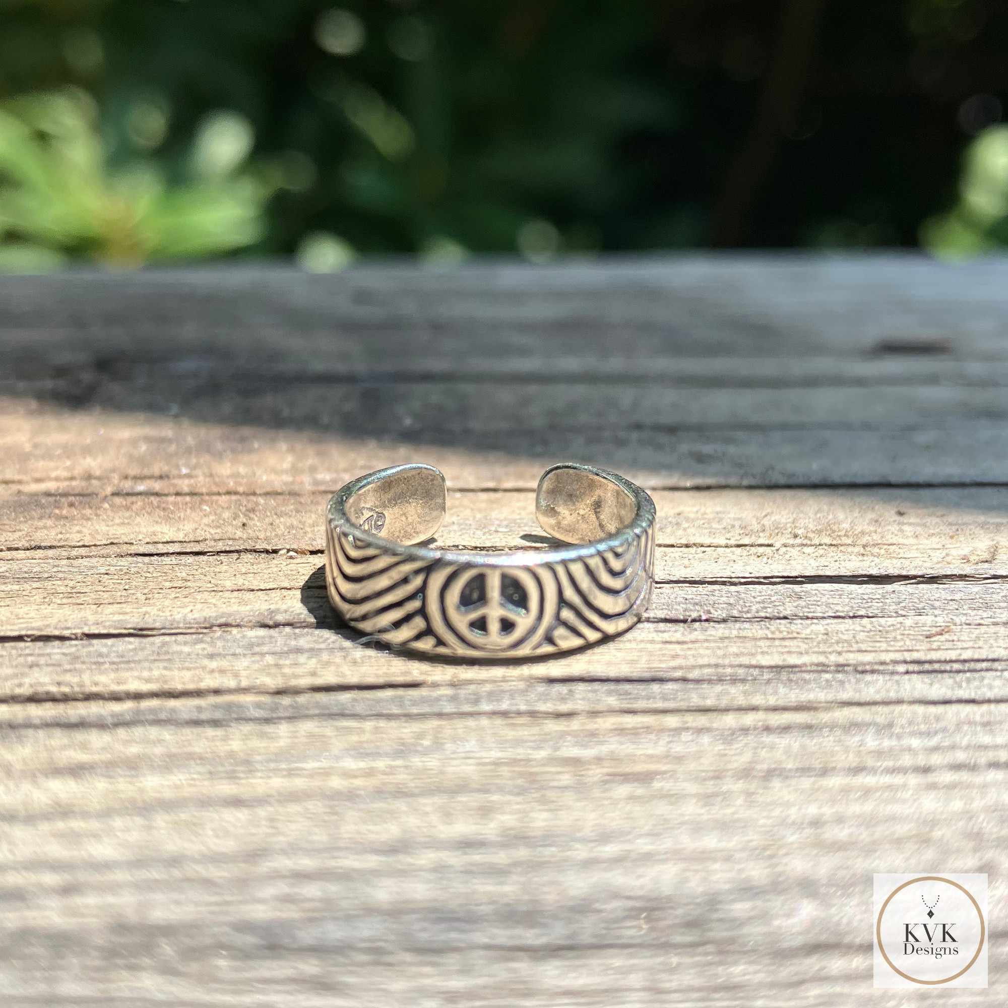 Sterling_Peace_Sign_Toe_Ring__