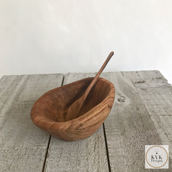 Olive Wood Salt Pot - Small Salt Bowl - Kitchen Pinch Pot