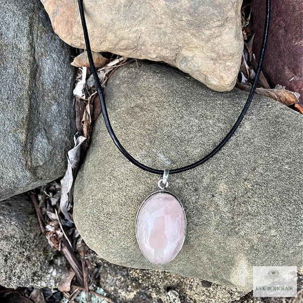 Elegant Rose Quartz Choker - Handmade Boho Necklace