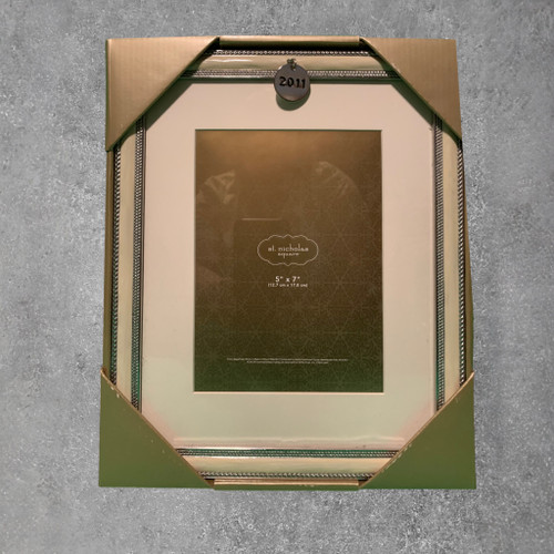 NIB - St. Nicholas Square 2011 Silver Medallion 5" x 7" Matted Enamel & Silver Decorative Metal Picture Frame