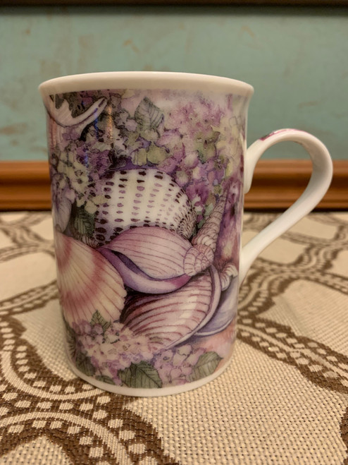 Vintage Greenbrier "Seaside" designed by Kathleen McKenna Seashell Design Fine Porcelain Mug