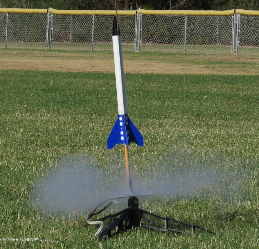Luna Glueless Model Rocket Assembly Video