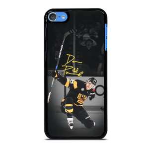 BOSTON BRUINS DAVID PASTRNAK CELEBRATION iPod Touch 7 Case Cover