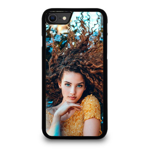 SOFIE DOSSI BEAUTY iPhone SE 2022 Case Cover