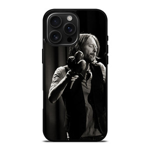 TOM YORKE RADIOHEAD SINGER iPhone 16 Pro Max Case Cover TOM YORKE RADIOHEAD SINGER iPhone 16 Pro Max Case Cover