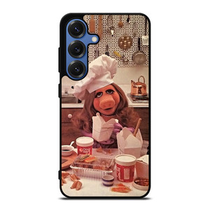MUPPETS MISS PIGGY KITCHEN Samsung Galaxy S26 Case Cover