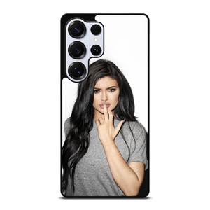 KYLIE JENNER MIDDLE FINGER Samsung Galaxy S26 Ultra Case Cover