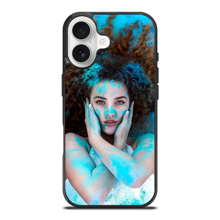 SOFIE DOSSI POSE iPhone 17 Case Cover