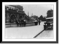 Historic Framed Print, [Neptune fountain, Library of Congress, with 2 couples seated on wall of fountain],  17-7/8" x 21-7/8"