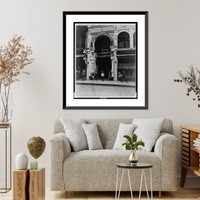 Historic Framed Print, [Houdini performs at the New Theater],  17-7/8" x 21-7/8"