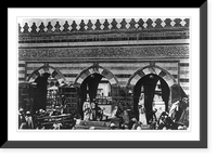 Historic Framed Print, Mekka. B&acirc;b 'Alī, Tor der heiligen Moschee an der Ostecke, durch das mittlere Portal wird das Zemzemhaus sichtbar,  17-7/8" x 21-7/8"