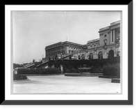 West front details of the U.S. Capitol including fountain: slightly more distant view, not showing dome, Antique Poster