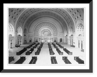 Union Station, Wash., D.C.: Washington Terminal Station. General waiting room, looking west, showing arrangement of settees, telegraph booths and news stand. ticket lobby in the distance Classic